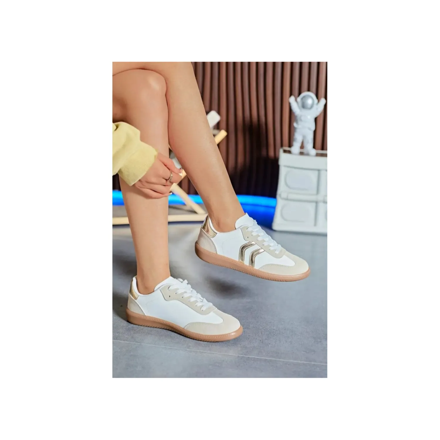 Lage Sneakers^Selected By La.ra Lage sneaker Beige